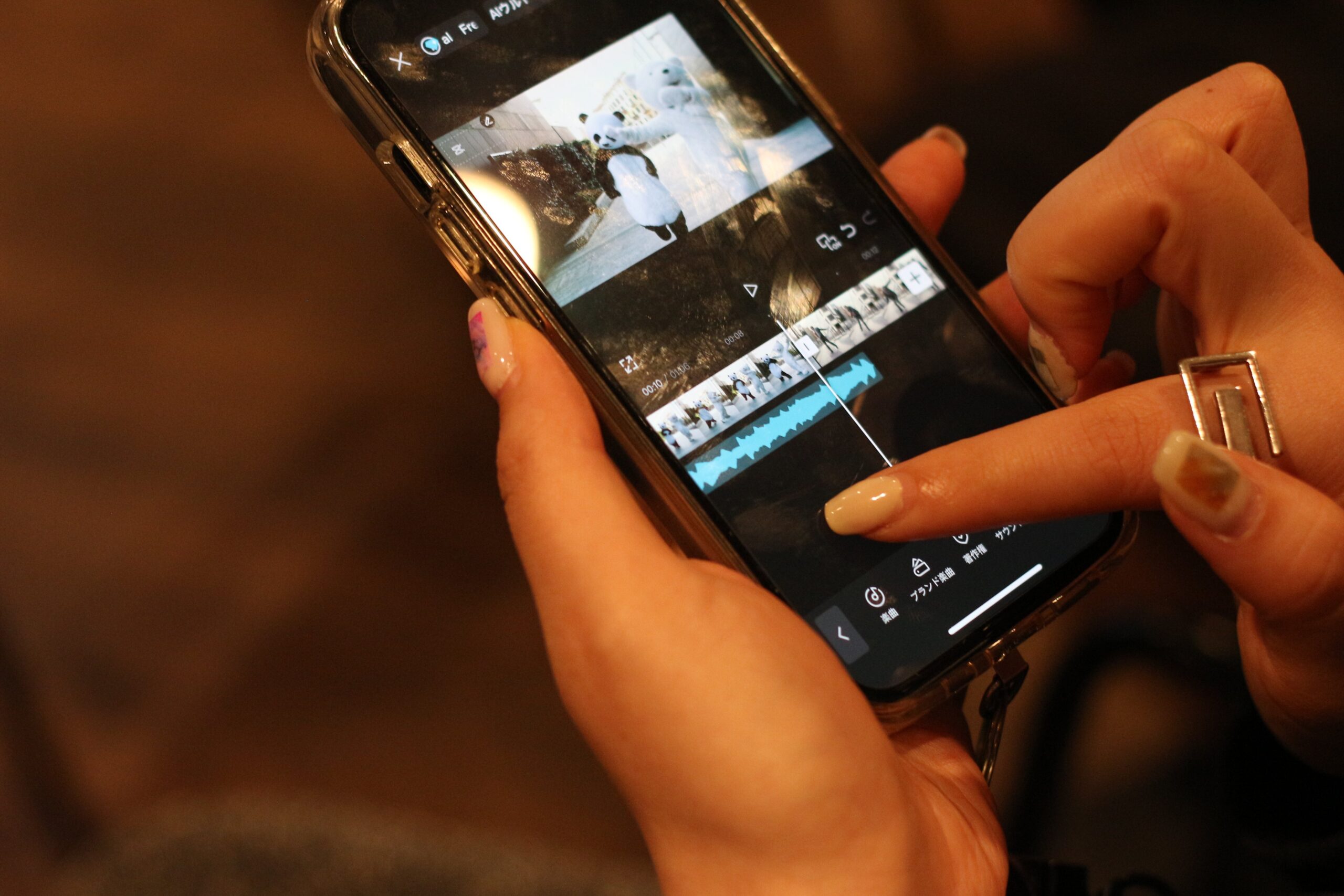 CapCutで動画編集する参加者