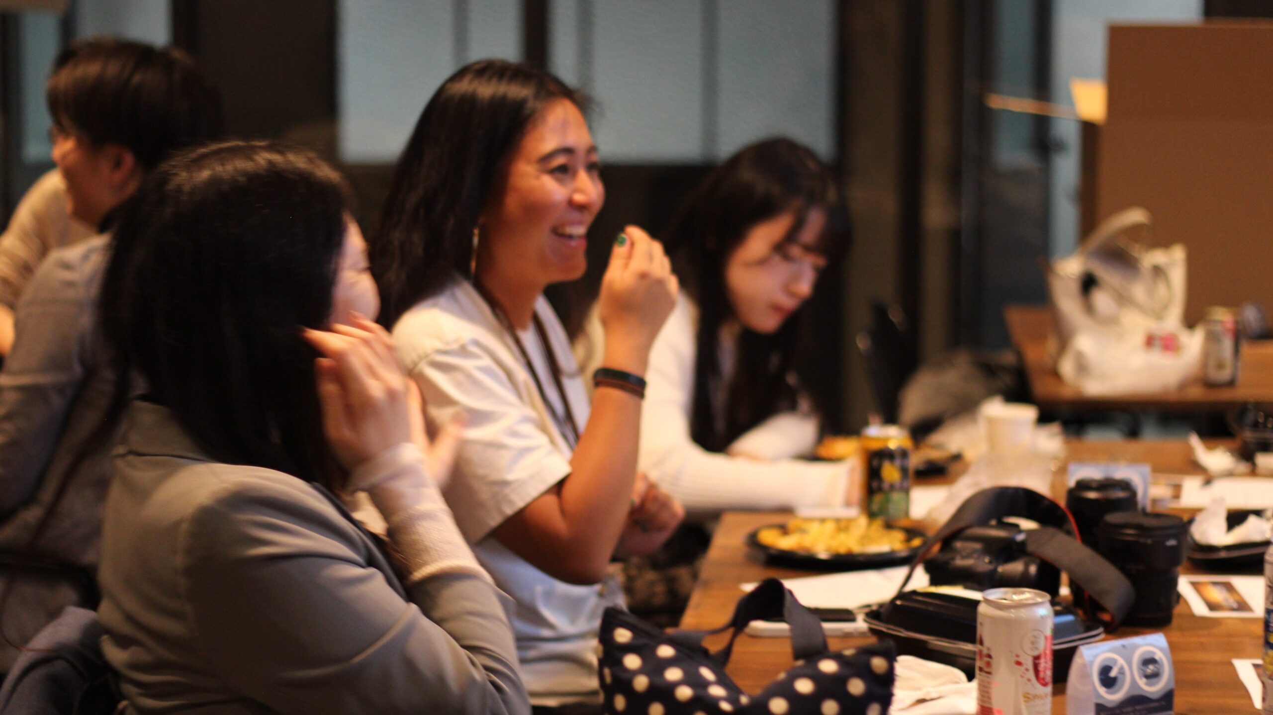 トークで盛り上がる参加者の方々